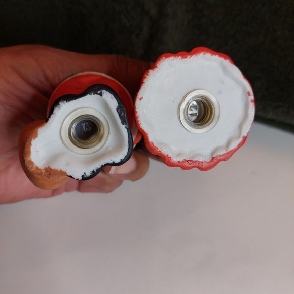 Vintage* Russ Mr & Mrs Claus Salt and Pepper Shakers - Picture 6 of 7